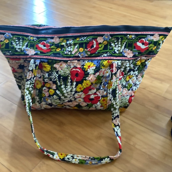 4 piece Vera Bradley Poppy Fields set - Picture 8 of 12